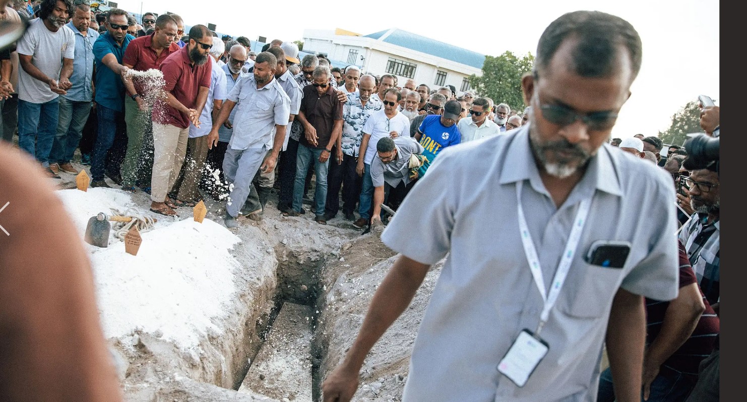 ގިނަ ބަޔަކާއެކު މެޒޯ މޯޑުގެ ޖަނާޒާ ބާއްވައިފި